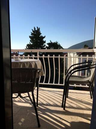 Апартаменты Apartments Upitnik Херцег-Нови Номер-студио с видом на море-10